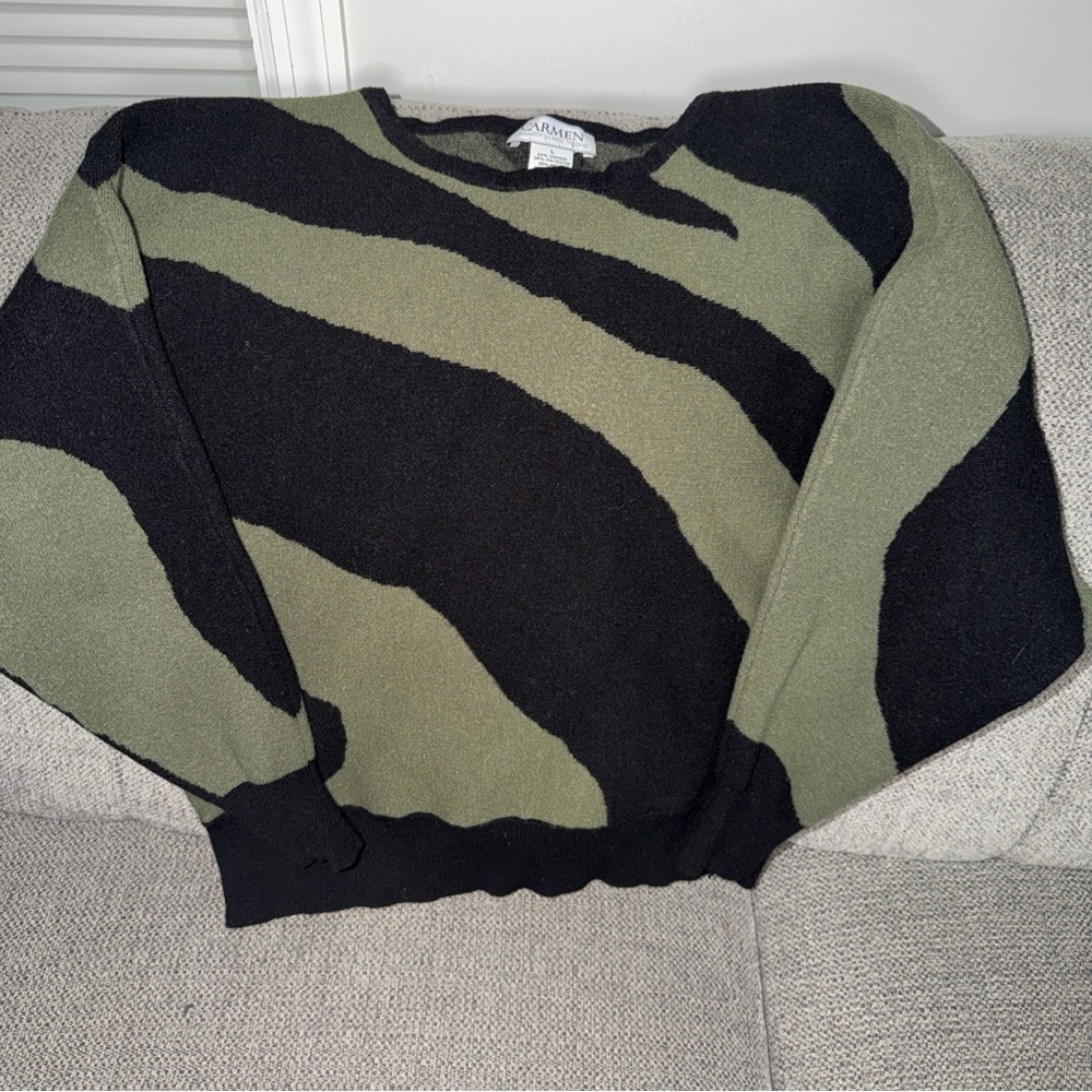 Carmen Marc Valvo Black and Green Sweater